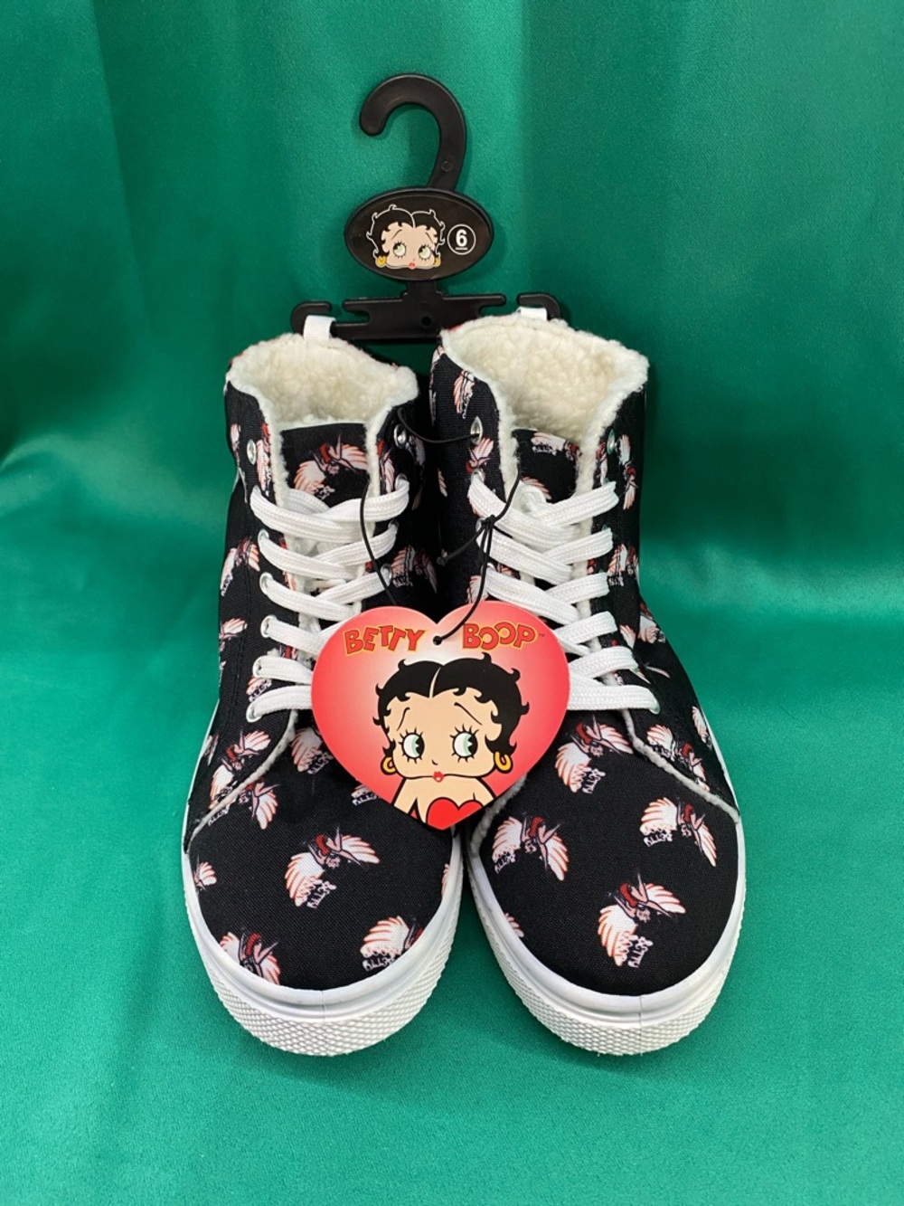 BETTY BOOP Women’s Sherpa-Lined Black—Red Wing Angels High-Top Sneakers—Sz 6—NWT
